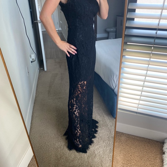 Gorgeous black lace long dress 💃🏼 - Picture 3 of 6